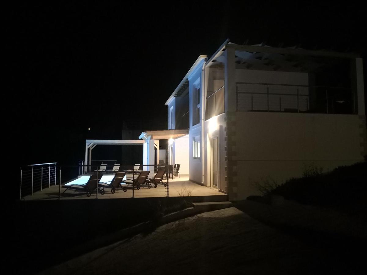 Sunset Sea View Villa 5 อาร์ริลลาส ภายนอก รูปภาพ